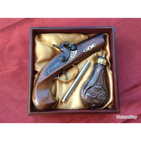 Coffret pistolet "Derringer" � percussion.