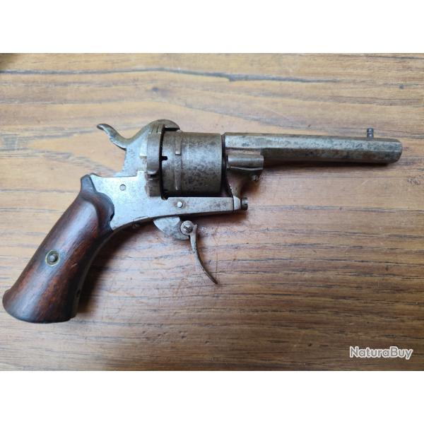 Revolver � broche