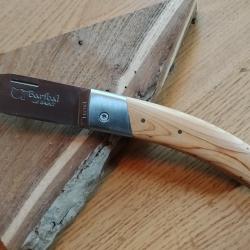 Tr&egrave;s Beau Couteau   Baribal en Genevrier..!