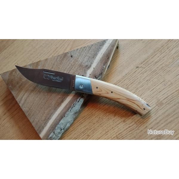 Tr�s Beau Couteau   Baribal en Genevrier..!