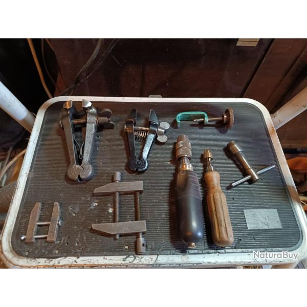Lot outils ancien professionnels d�mont� ressort en v �tau a main port� outils ....