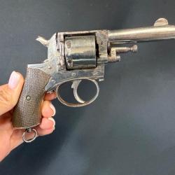BULLDOG FABRICATION BELGE cal. 320 num&eacute;ro de s&eacute;rie E90