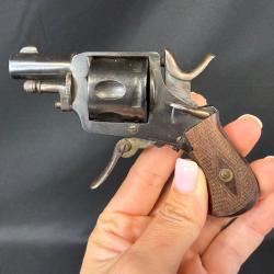 BULLDOG FABRICATION BELGE cal. 320 num&eacute;ro de s&eacute;rie E87