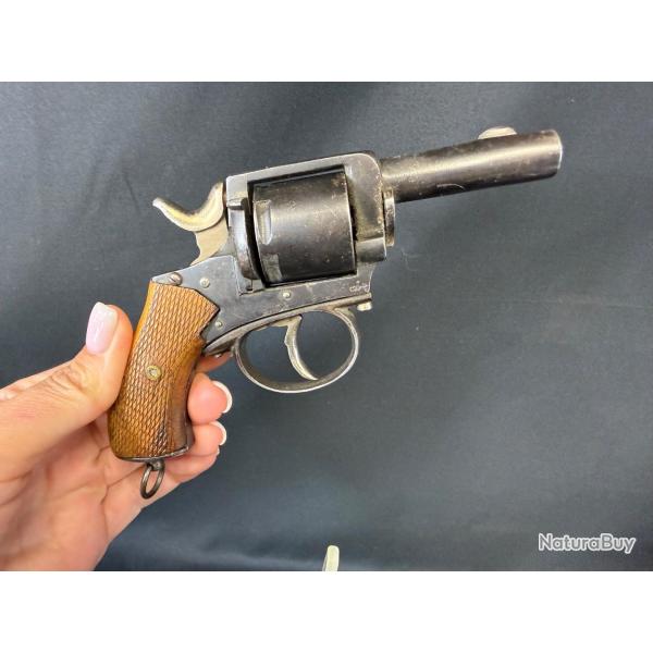 BULLDOG FABRICATION BELGE cal.320 num�ro de s�rie E102