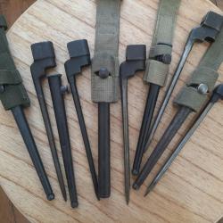 Lot de 5 ba&iuml;onnettes britanniques Lee Enfield N&deg;4 MK ll Seconde Guerre Mondiale.