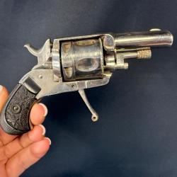BULLDOG FABRICATION BELGE cal.320 num&eacute;ro de s&eacute;rie E107