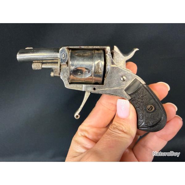 BULLDOG FABRICATION BELGE cal.320 num�ro de s�rie E107