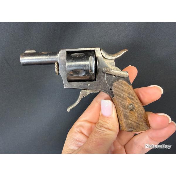 BULLDOG FABRICATION ALLEMANDE B&A cal.320 num�ro de s�rie 1676