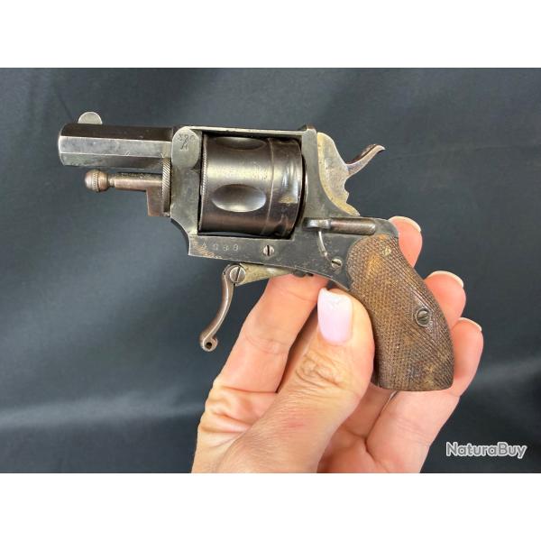 BULLDOG FABRICATION BELGE cal.320 num�ro de s�rie 4288