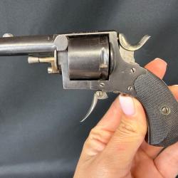 BULLDOG FABRICATION BELGE cal.320 num&eacute;ro de s&eacute;rie E75