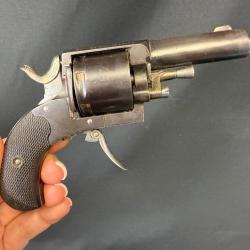 BULLDOG FABRICATION BELGE cal.320 num&eacute;ro de s&eacute;rie E75