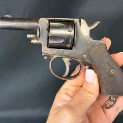 BULLDOG FABRICATION BELGE cal.320 num&eacute;ro de s&eacute;rie 1080