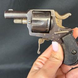 BULLDOG FABRICATION ALLEMANDE cal.320 num&eacute;ro de s&eacute;rie E98