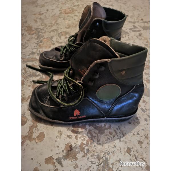 Paire de chaussures pour tir sportif