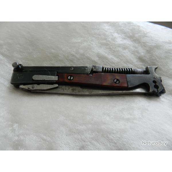 Ancien couteau de prison Sovi�tique / AK-47