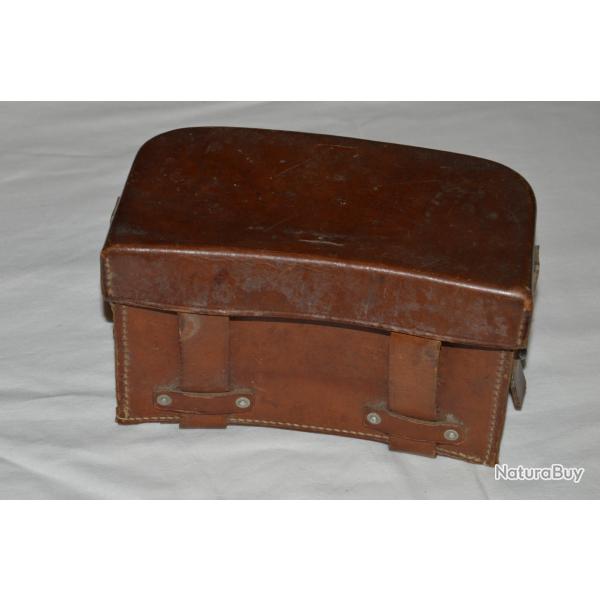 SACOCHE (CARTOUCHIERE) ALLEMANDE INFIRMIER SERVICE DE SANTE-GERMAN BOX HEALTH SERVICE BAG-1939/1945