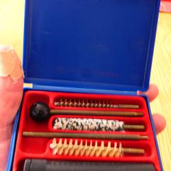 1 KIT COMPLET AVEC BAGUETTES DE NETTOYAGE EN LAITON 6 PIECES - POUR ENTRETIEN DES ARMES DE POINGS -