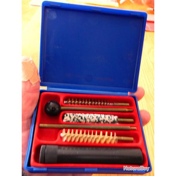 1 KIT COMPLET AVEC BAGUETTES DE NETTOYAGE EN LAITON 6 PIECES - POUR ENTRETIEN DES ARMES DE POINGS -