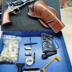 Pistolet poudre noire  sh&eacute;rif,vendu avec bourre, plombs, kit fabrication de balle, plus son holter
