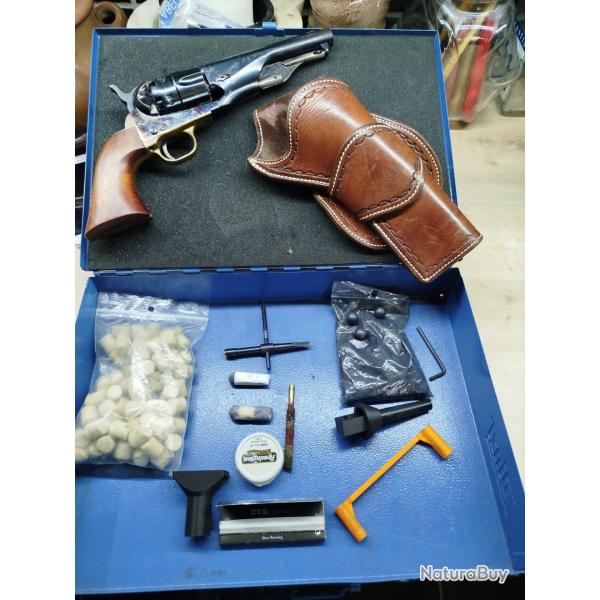 Pistolet poudre noire  sh�rif,vendu avec bourre, plombs, kit fabrication de balle, plus son holter