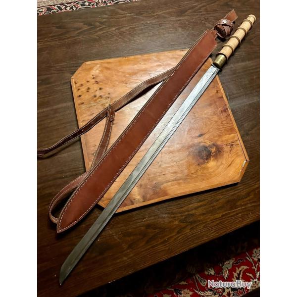 Ep�e type Katana - Pi�ce unique sur mesure - Damas - Gaine cuir