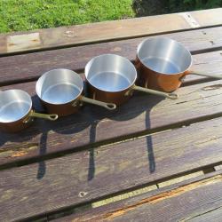 S&eacute;rie de 4 casseroles vintage en cuivre alimentaire de marque TOURNUS - FRANCE (XX&eacute;)