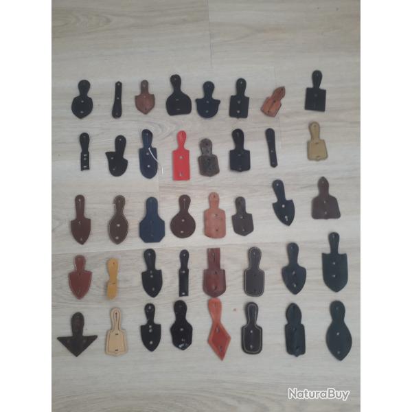 Lot de 40 porte insignes militaire