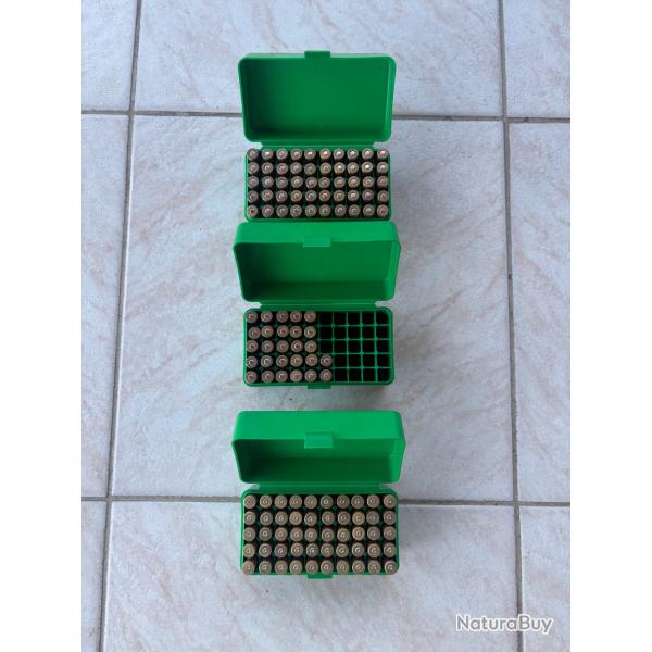 Lot d'�tuis et boites MTM cal 222 remington