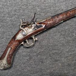 Exceptionnel pistolet florentin &agrave; silex de tr&egrave;s grand luxe Zanoti fabrication italienne de 1977