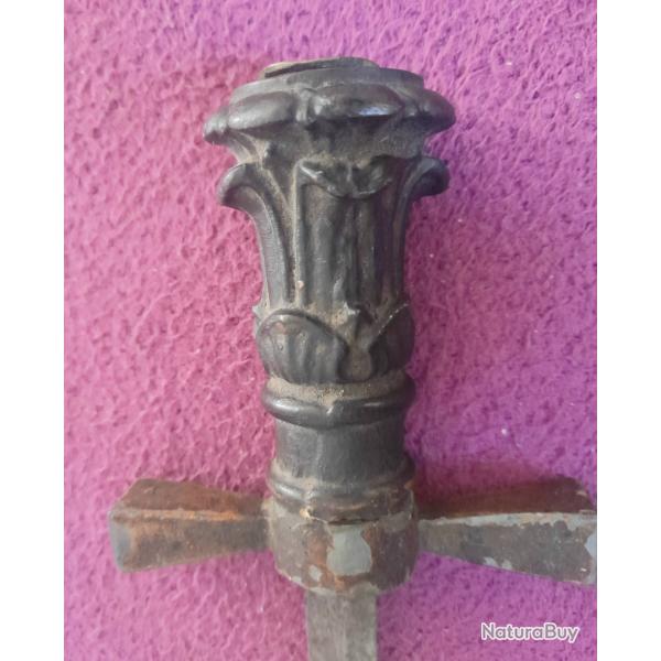 Ancien poignard � d�terminer
