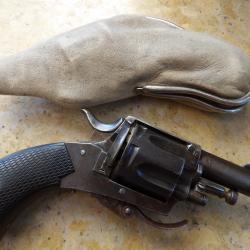 revolver cal 320 percussion ferme canon court excellent fonctionnement Belge &eacute;tui chevreau qq trous