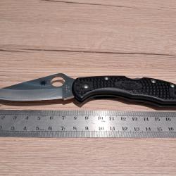 Couteau pliant Spyderco delica 4