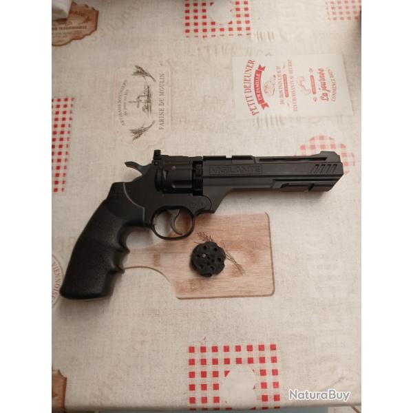 R�volver Vigilante Crosman CO2 4.5mm 3.9 joules