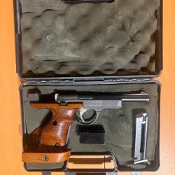 Pistolet Unique DES 69