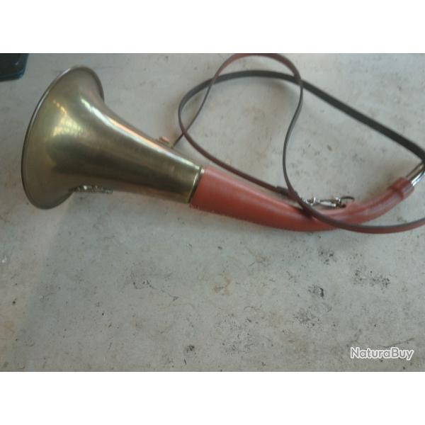 corne de chasse gainee cuir