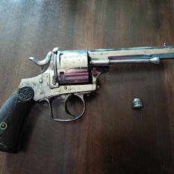 Gros revolver en calibre 11/73 .