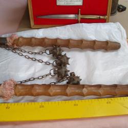 2 ANCIENS FLEAU D'ARME MEDIEVAL. .(REPRODUCTION).