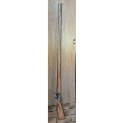 Fusil 1 coup.a silex tr&egrave;s bon &eacute;tat de presention.et de fonctionnement a &eacute;t&eacute; restaurer anciennement .