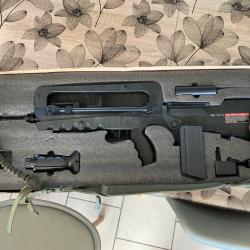 Airsoft (famas f1 OVO)