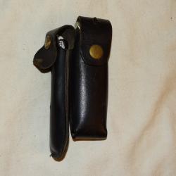 Etui en cuir pour 2 couteaux diff&eacute;rents