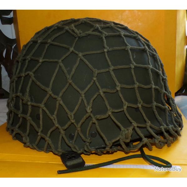 CASQUE MILITAIRE A IDENTIFIER , PORTE PAR UN ANCIEN AGENT DU RENSEIGNEMENT FRANCAIS EN POSTE A BERL