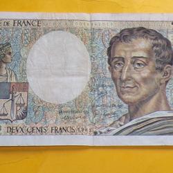 BILLET  DE 200 FRANCS MONTESQUIEU DE 1981  , SERIE U 001, BON ETAT VOIR PHOTOS . POUR TOUT RENSEIGNE