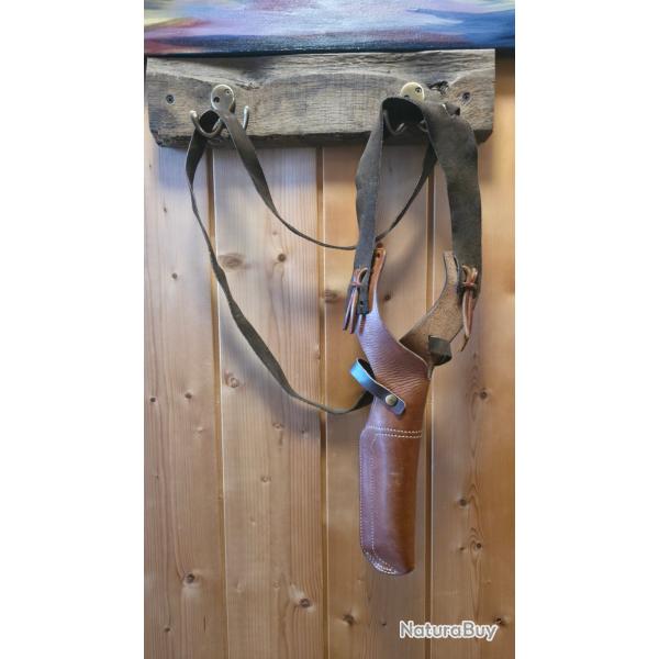 Holster d �paule droite colt 45 cuir.