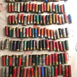 Un lot de 140 cartouches anciennes cal 12,16, 20