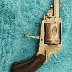Bulldog 8mm92 a restaurer