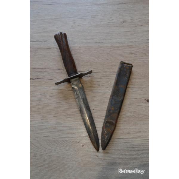 Couteau "LE VENGEUR - 1870" - 14-18 POILU