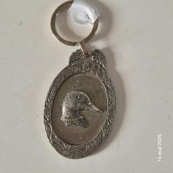 porte clefs en &eacute;tain massif, fait France, une t&ecirc;te de canard, colvert