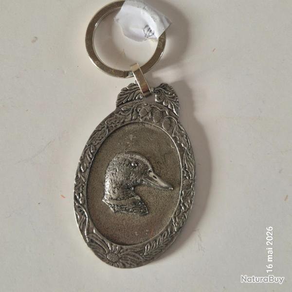 porte clefs en �tain massif, fait France, une t�te de canard, colvert