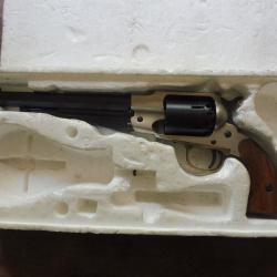 revolver poudre noire replique italienne calibre 44 etat neuf.voir photos