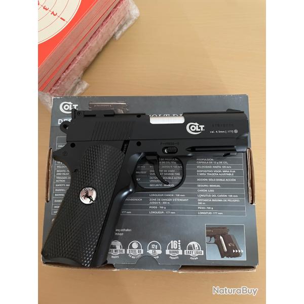 Pistolet � plomb Umarex (fonctionne avec cartouche de CO2), 16 cartouche de CO2 cible